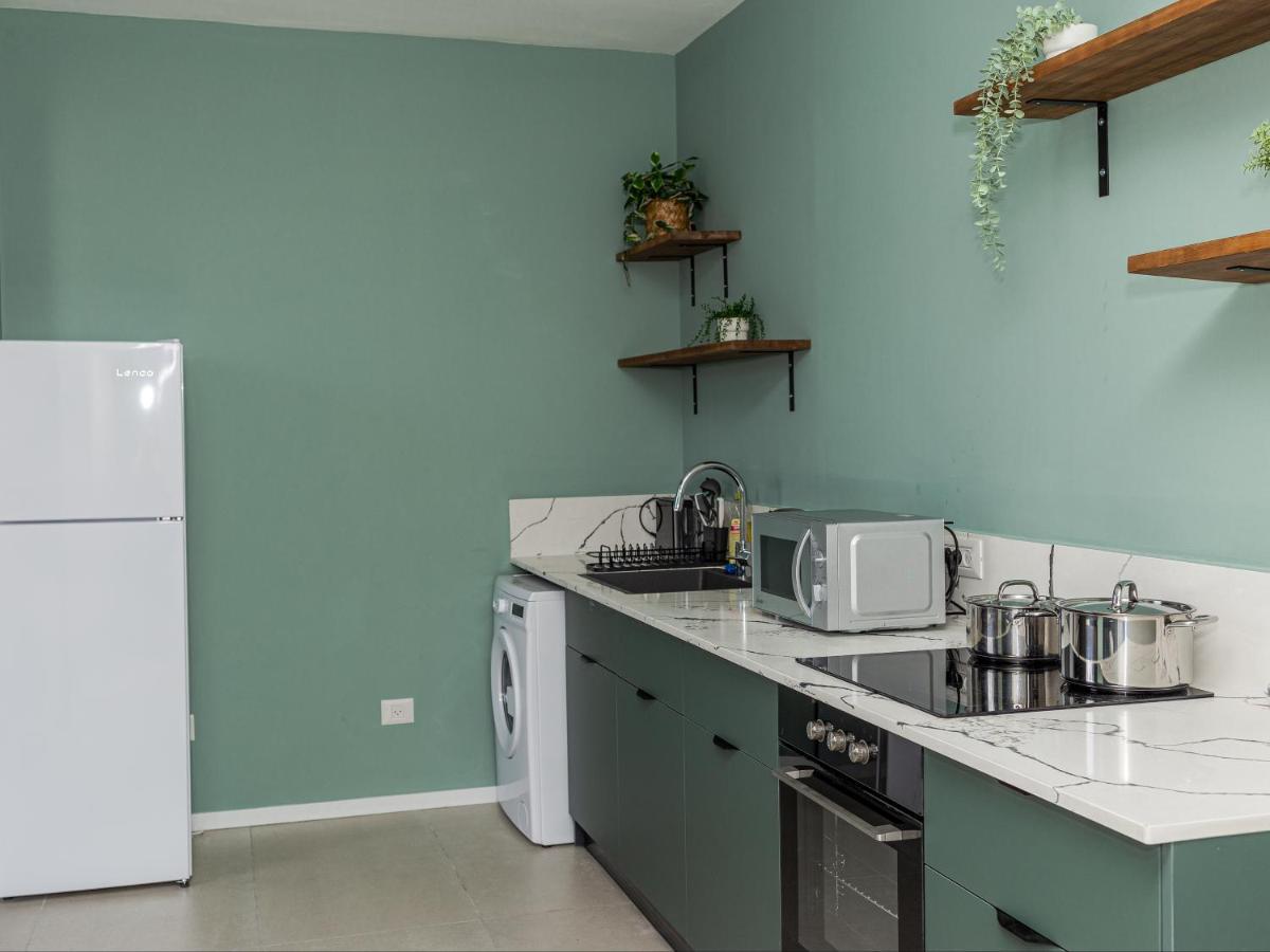 Design Apartments In ネタニア エクステリア 写真