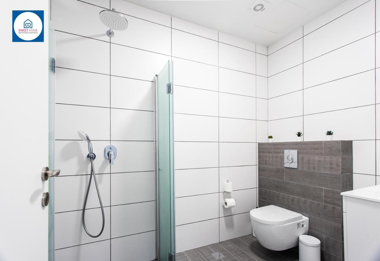 Design Apartments In ネタニア エクステリア 写真