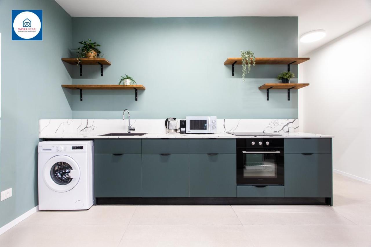 Design Apartments In ネタニア エクステリア 写真