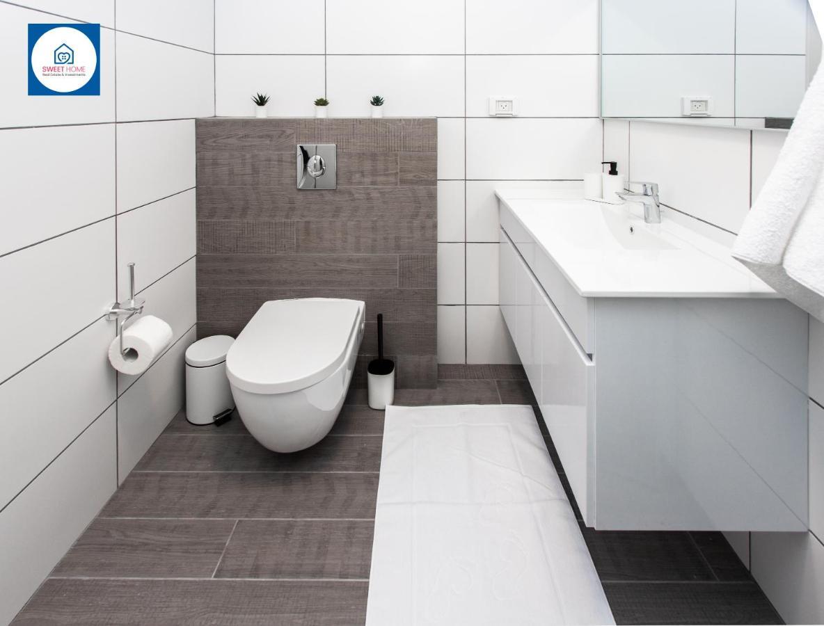 Design Apartments In ネタニア エクステリア 写真