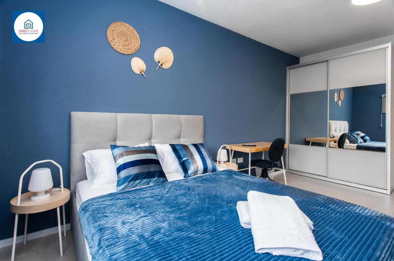 Design Apartments In ネタニア エクステリア 写真
