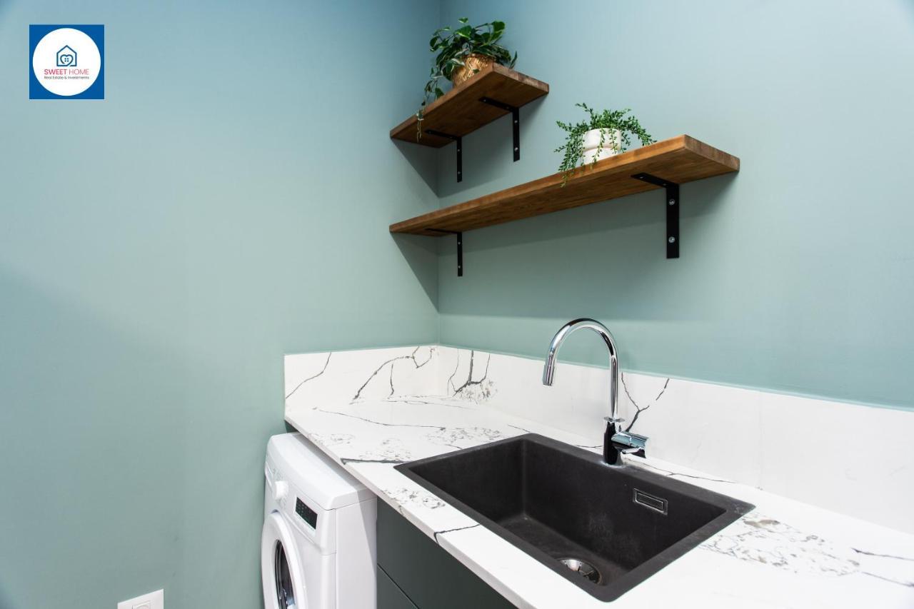 Design Apartments In ネタニア エクステリア 写真