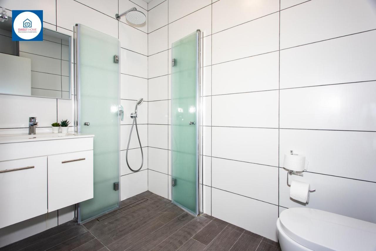 Design Apartments In ネタニア エクステリア 写真