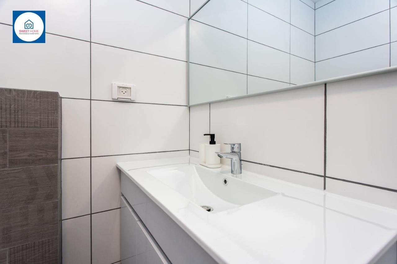 Design Apartments In ネタニア エクステリア 写真