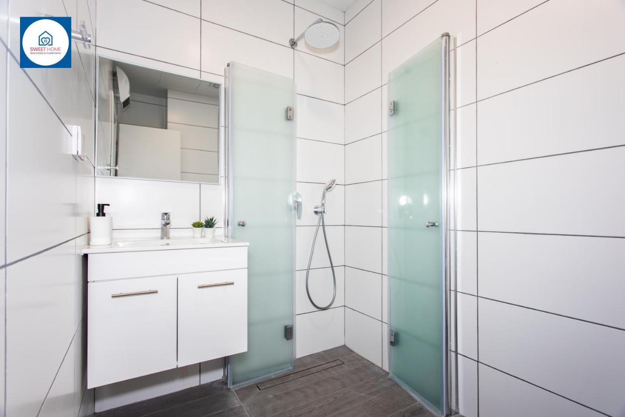 Design Apartments In ネタニア エクステリア 写真