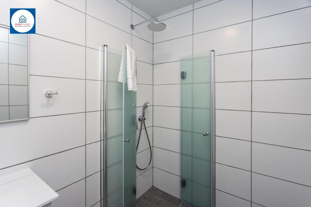 Design Apartments In ネタニア エクステリア 写真