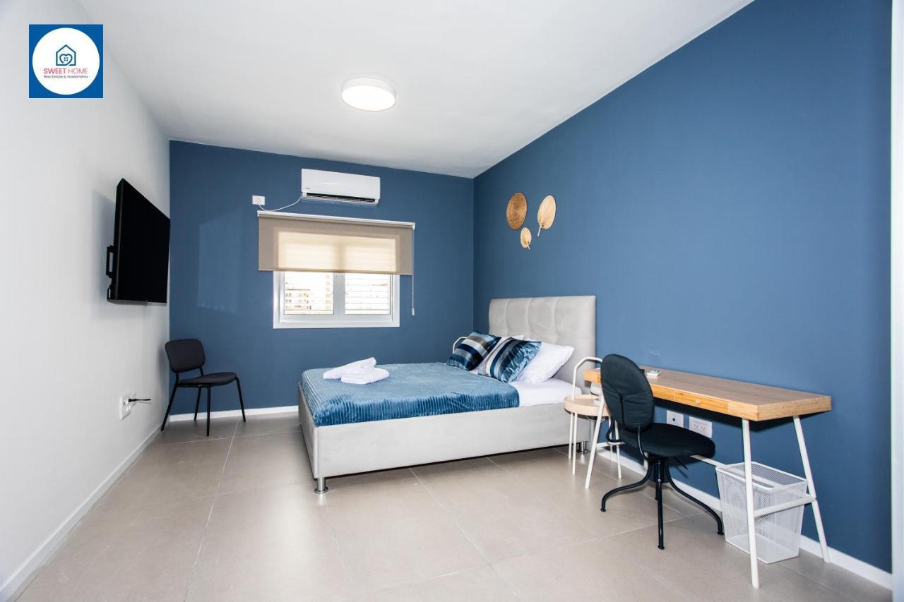Design Apartments In ネタニア エクステリア 写真